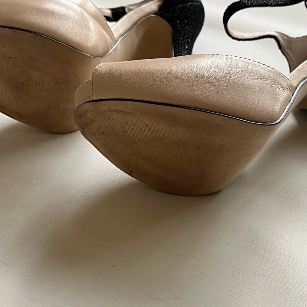 BCBG Platform Heels 👠 - Picture 4 of 5